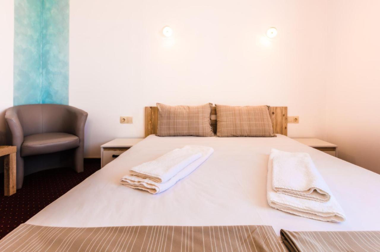 Guest House Theona Obzor Extérieur photo