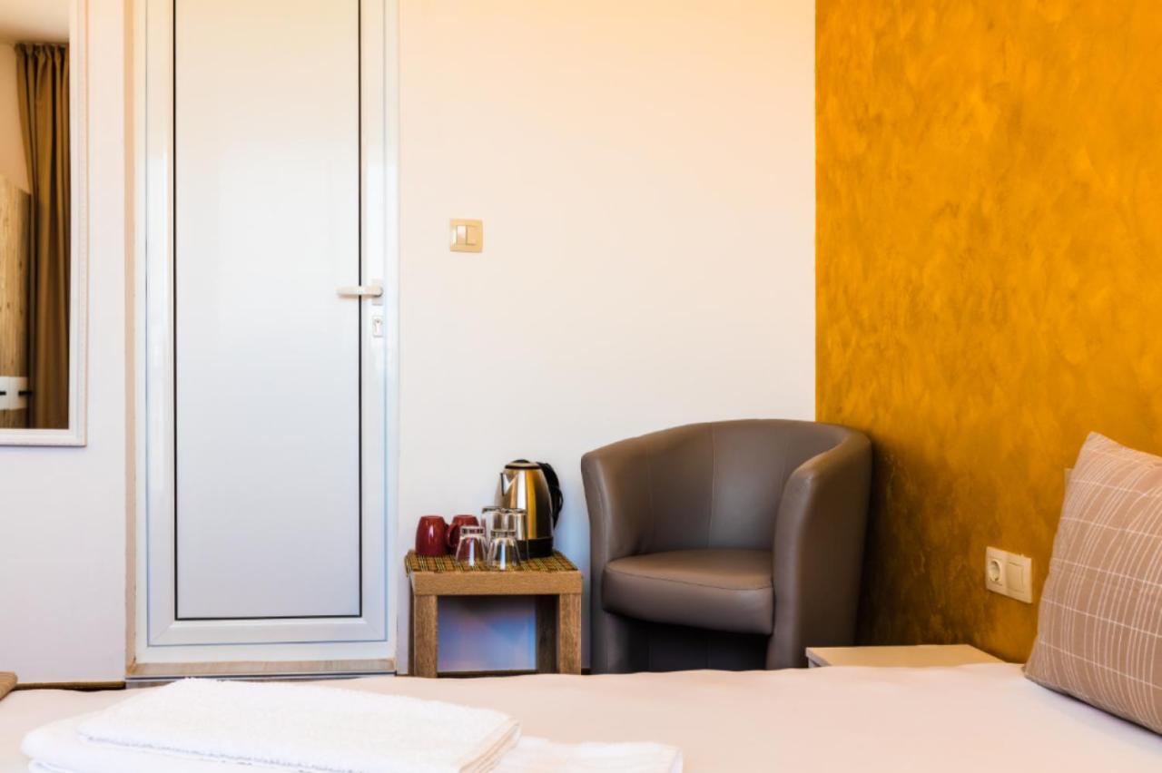 Guest House Theona Obzor Extérieur photo