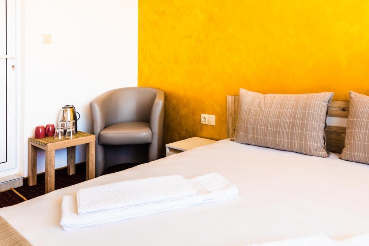 Guest House Theona Obzor Extérieur photo